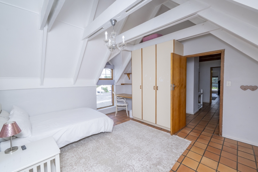 4 Bedroom Property for Sale in Hoog En Droog Western Cape